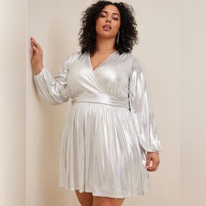 Torrid (6x/30) Liquid Metallic Silver Skater Party Dress